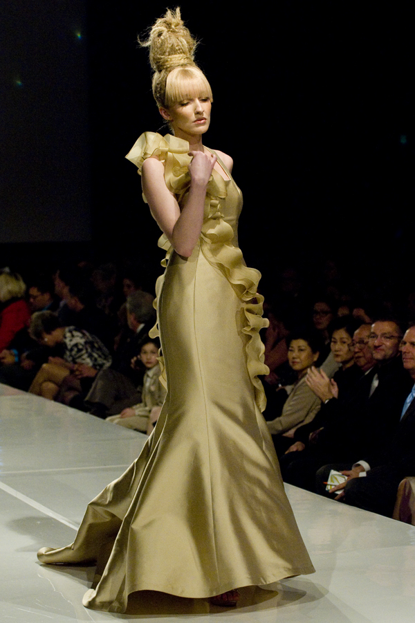 LULY YANG 2012