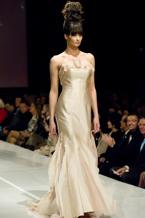 LULY YANG 2012