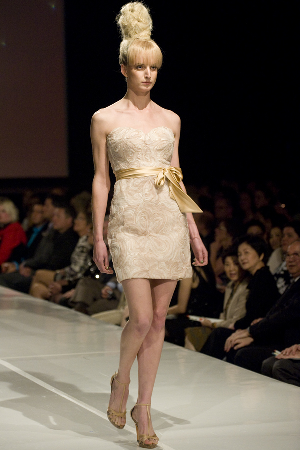 LULY YANG 2012