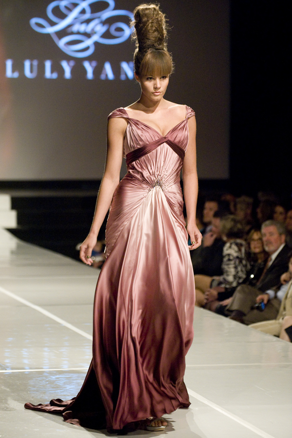 LULY YANG 2012
