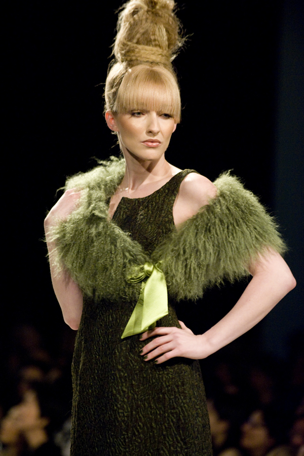 LULY YANG 2012
