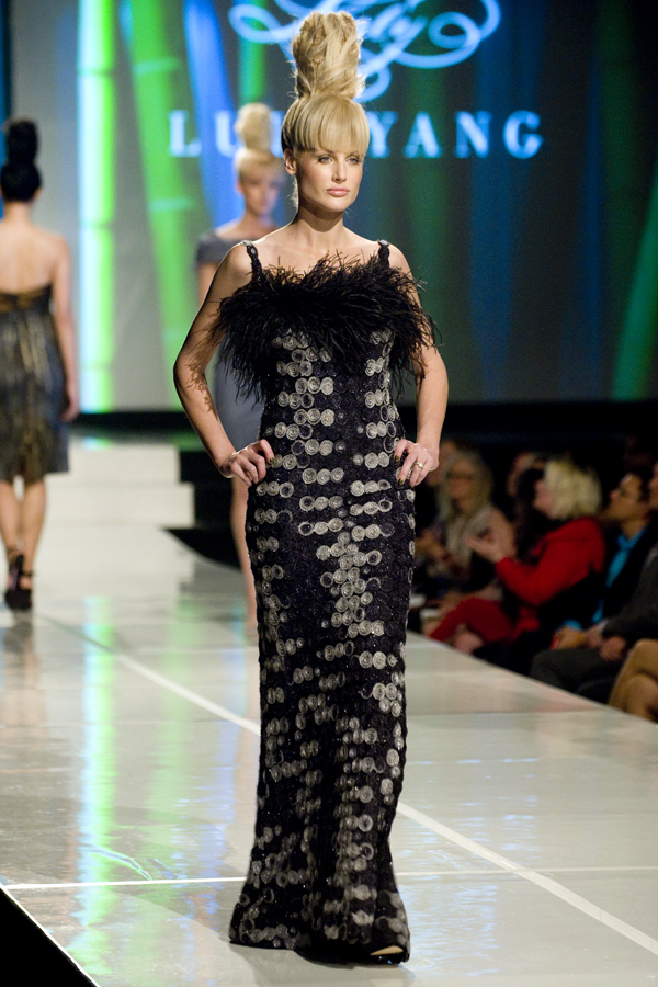 LULY YANG 2012
