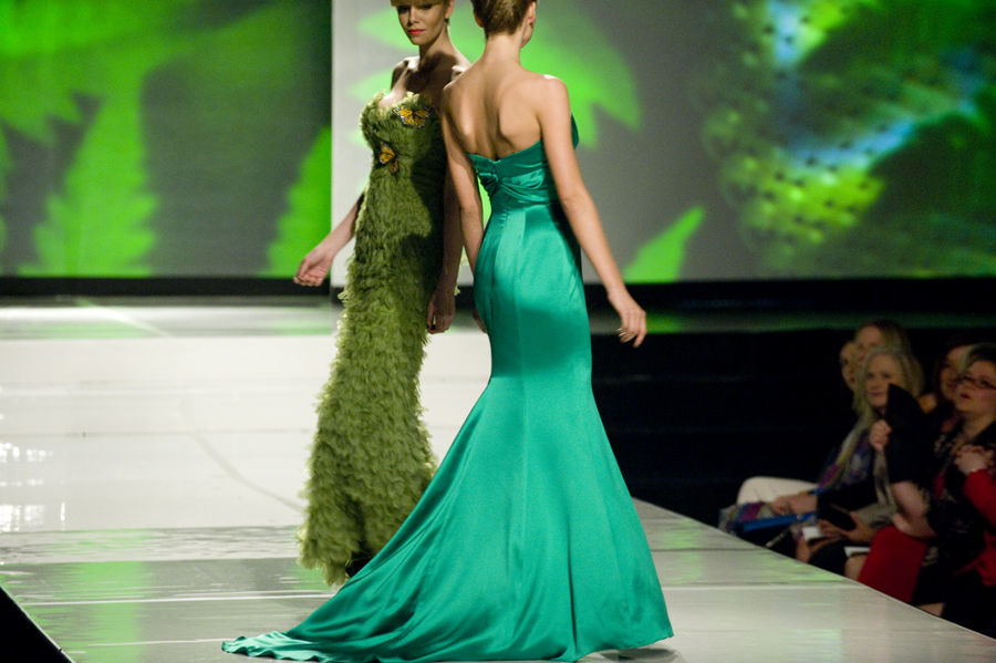 LULY YANG 2012