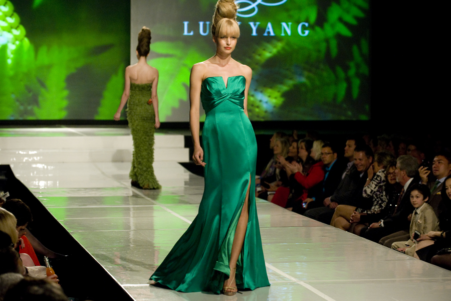 LULY YANG 2012