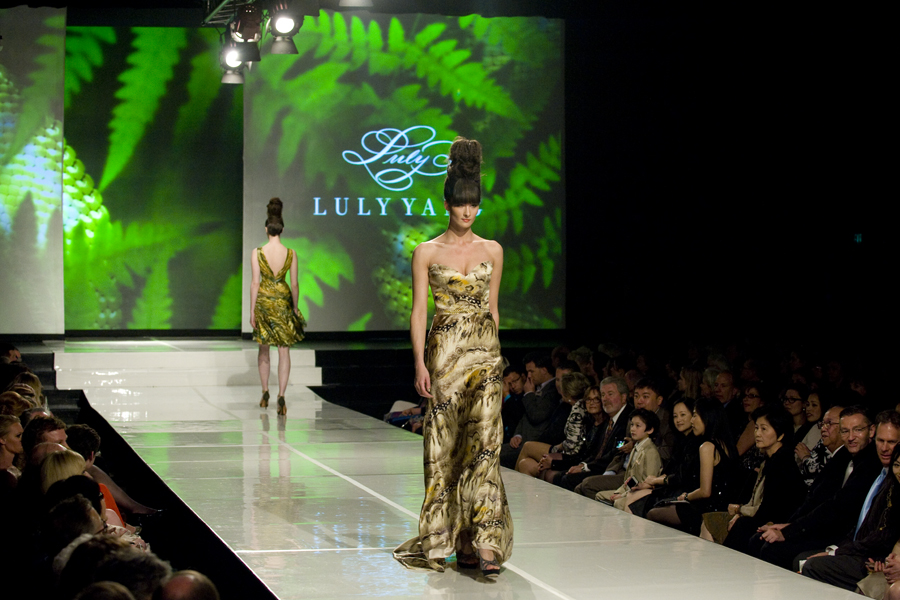 LULY YANG 2012