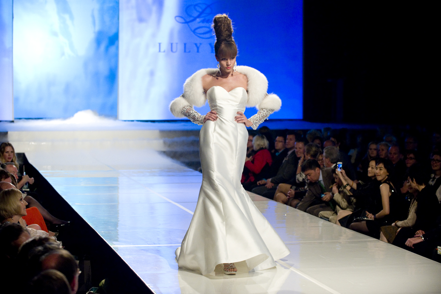 LULY YANG 2012