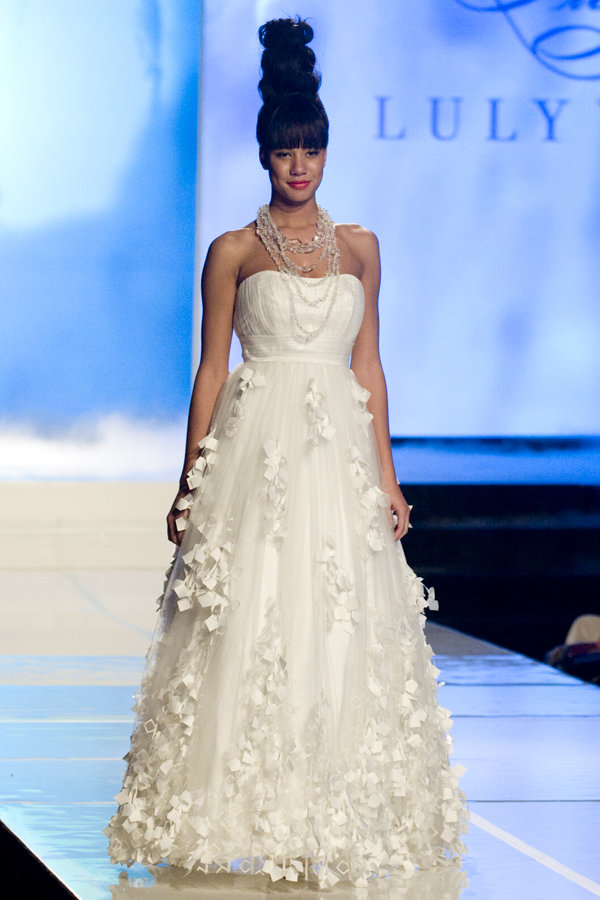 LULY YANG 2012