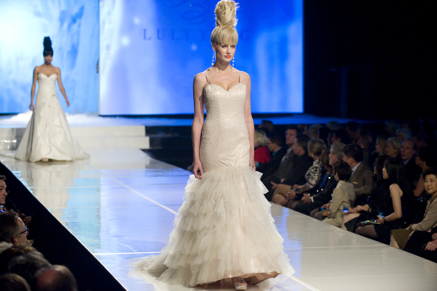 LULY YANG 2012
