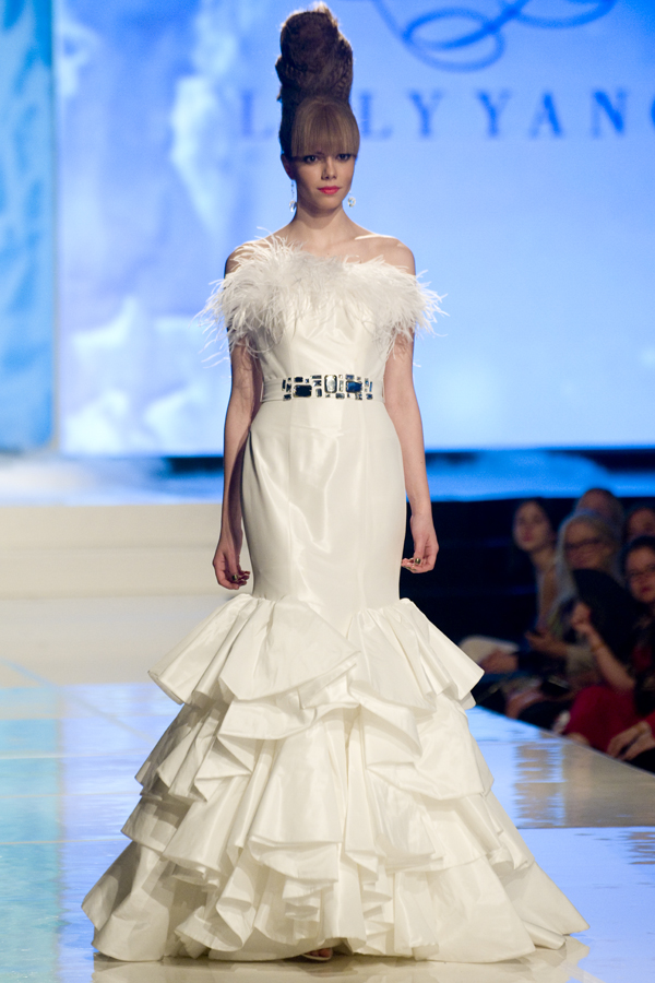 LULY YANG 2012