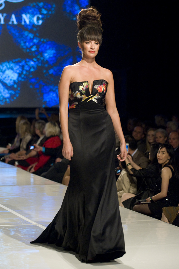 LULY YANG 2012