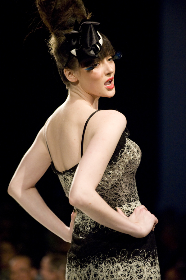 LULY YANG 2012
