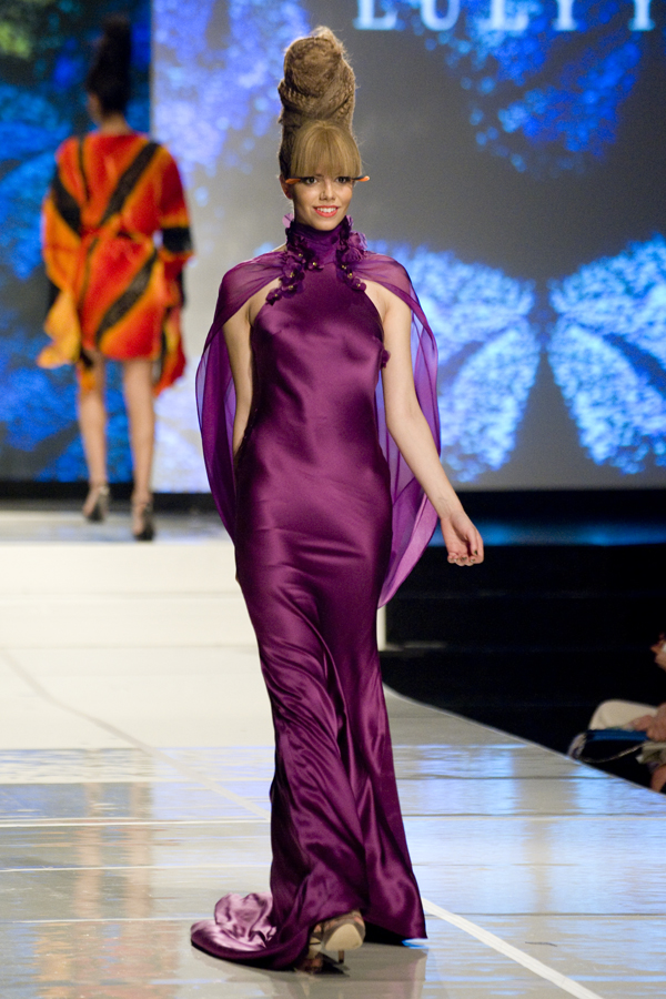 LULY YANG 2012
