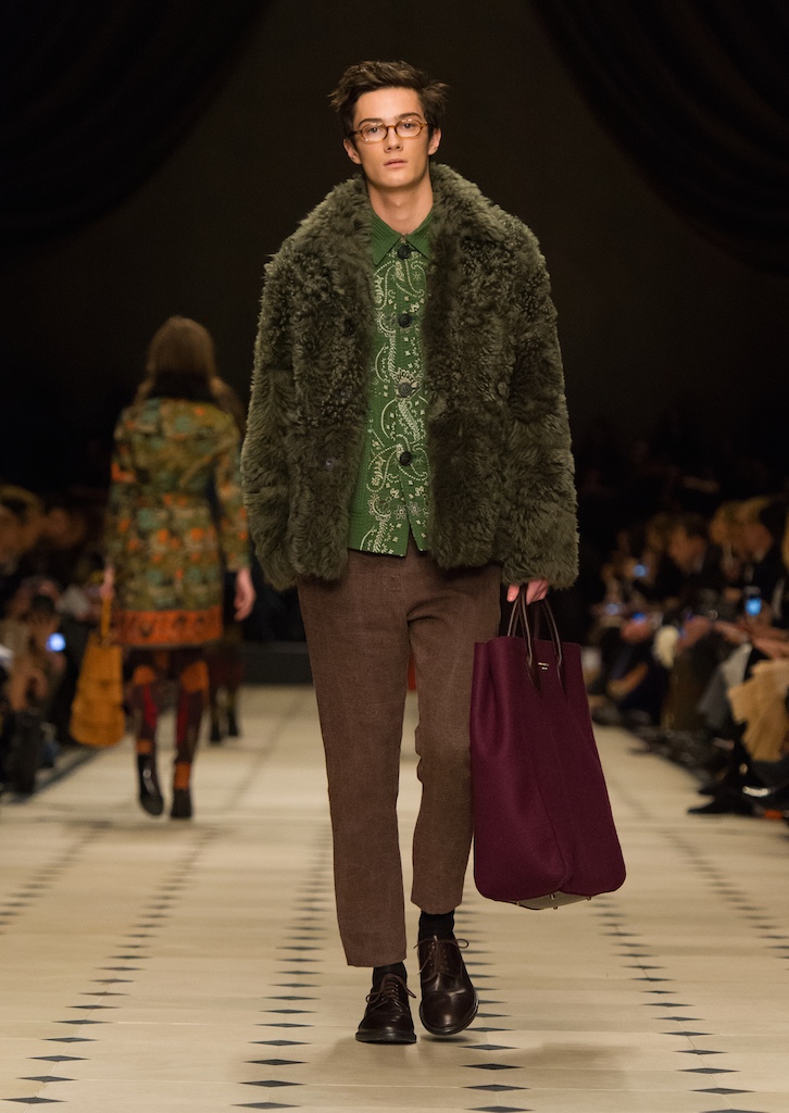 Burberry Womenswear Autumn_Winter 2015 Collection - Look 14