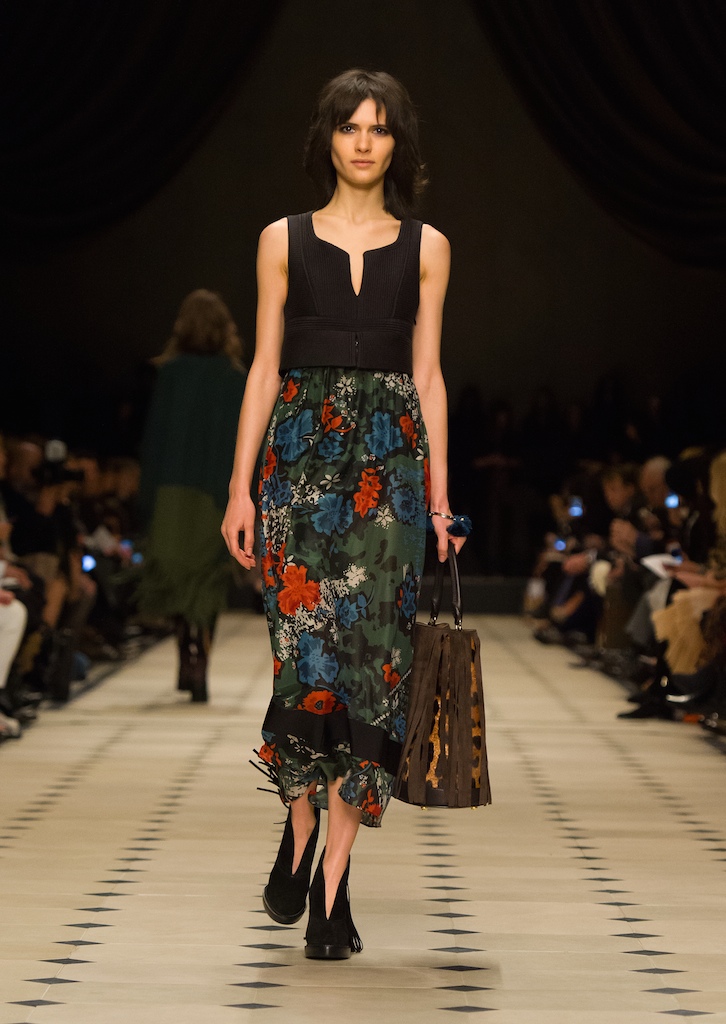 Burberry Womenswear Autumn_Winter 2015 Collection - Look 18