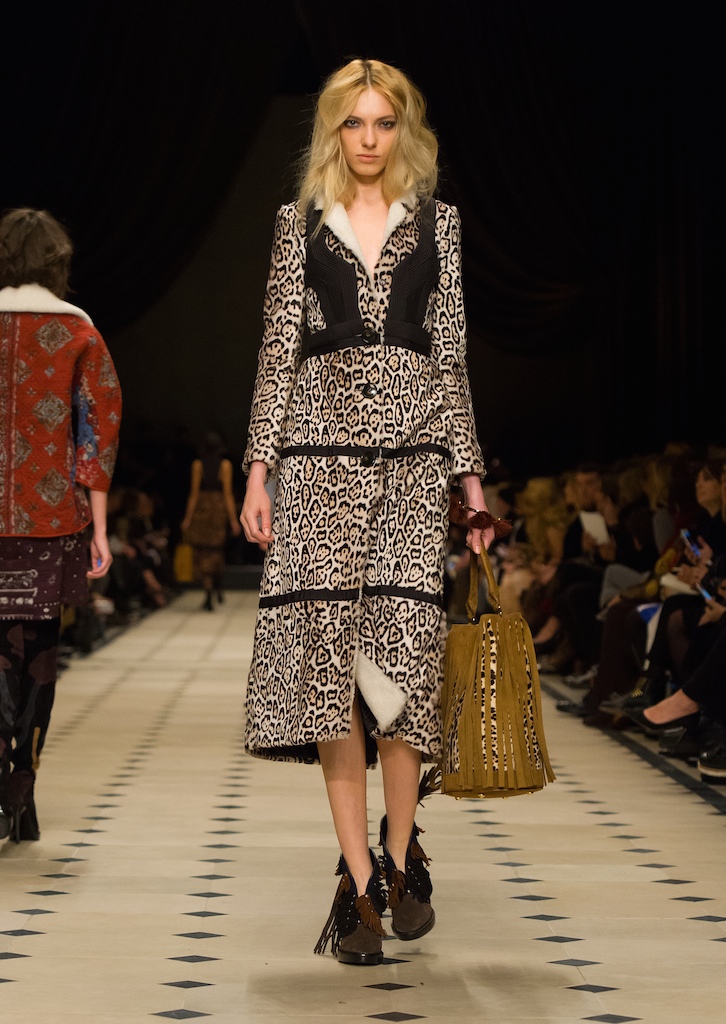 Burberry Womenswear Autumn_Winter 2015 Collection - Look 31