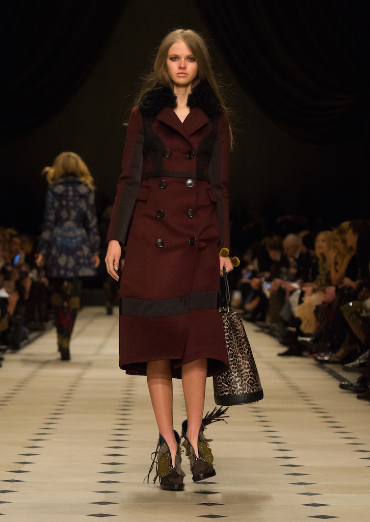 Burberry Womenswear Autumn_Winter 2015 Collection - Look 35