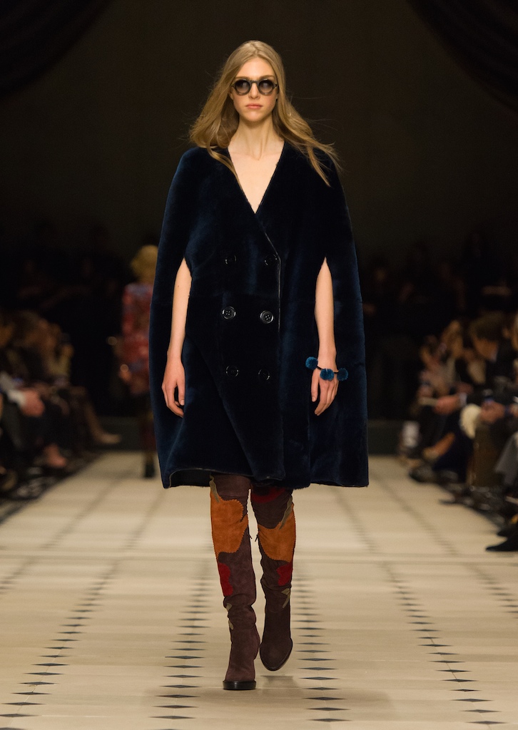 Burberry Womenswear Autumn_Winter 2015 Collection - Look 4