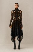 00031-alexander-mcqueen-vogue-pre-fall-2018-pr