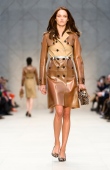 Burberry Prorsum Womenswear Fall/Winter 2013 Collection
