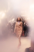 ambient-image-of-the-burberry-prorsum-womenswear-spring_summer-2014-sho_013