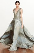 00024-dennis-basso-vogue-resort-2019-pr