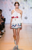 Tsumori Chisato Ready to Wear Collection Spring Summer 2015 fashion show in Paris