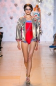 Tsumori Chisato Ready to Wear Collection Spring Summer 2015 fashion show in Paris